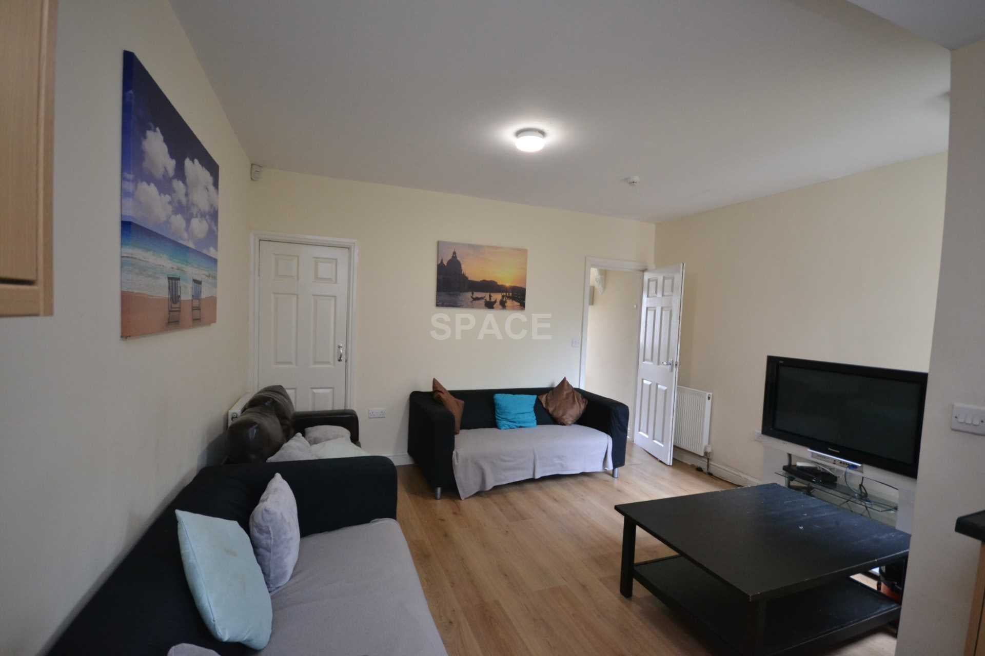 Flat Grange Avenue in Reading