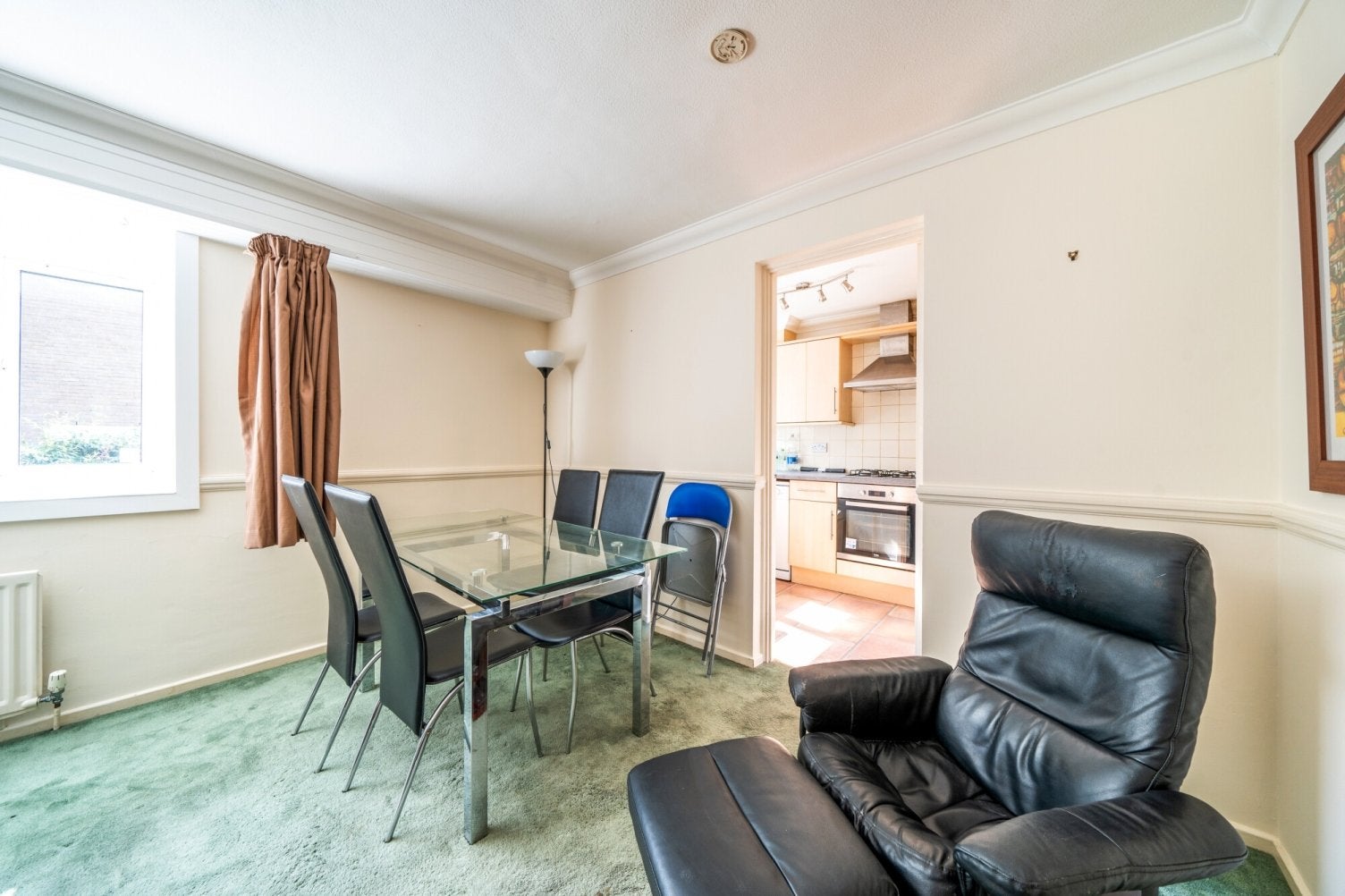 Flat Love Walk in Greater London