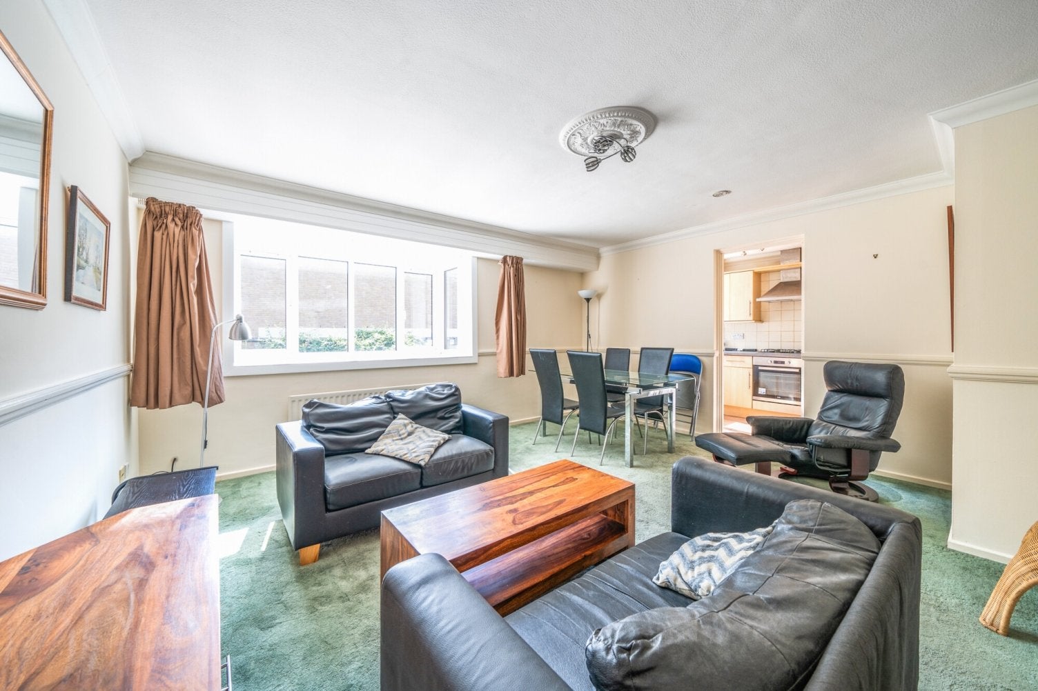 Flat Love Walk in Greater London