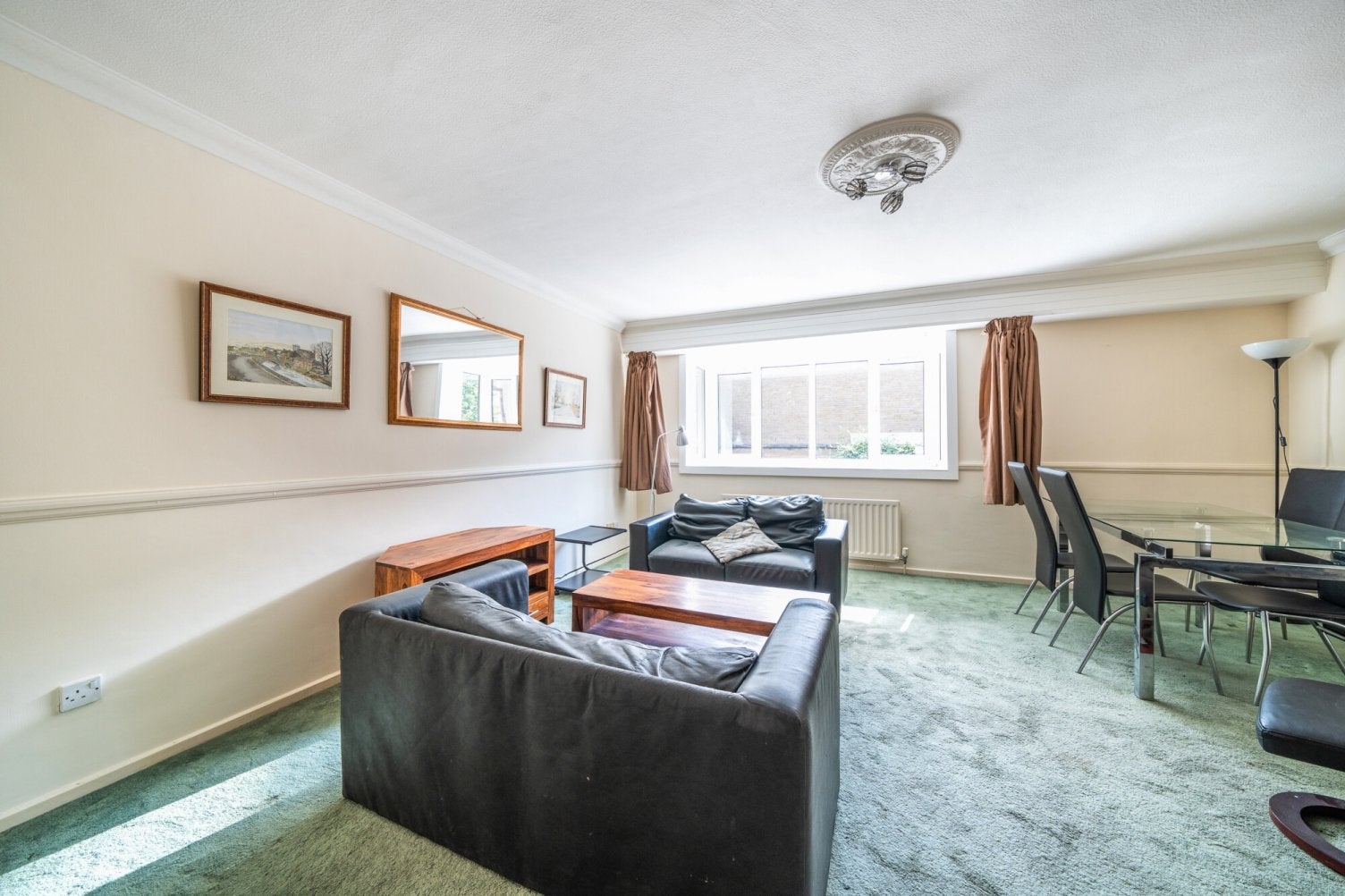 Flat Love Walk in Greater London