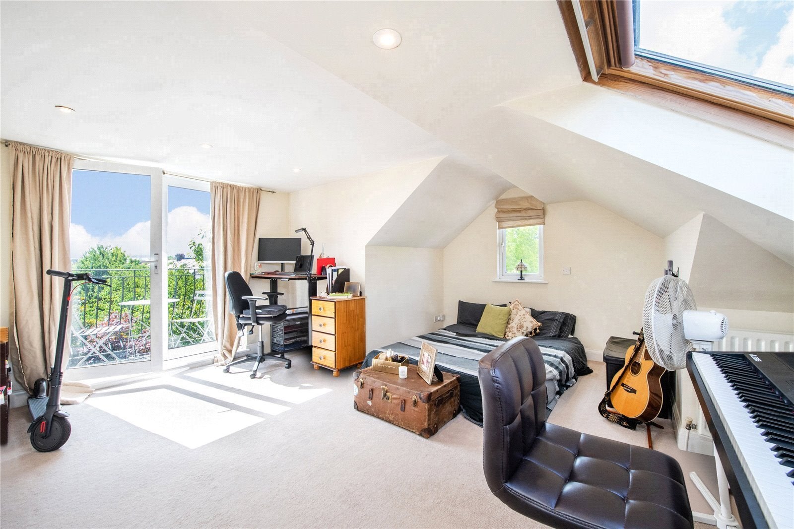 Flat Clifford Avenue in Greater London