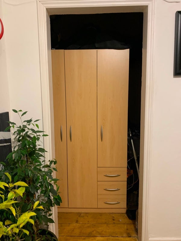 Room Sidmouth Road in Bristol