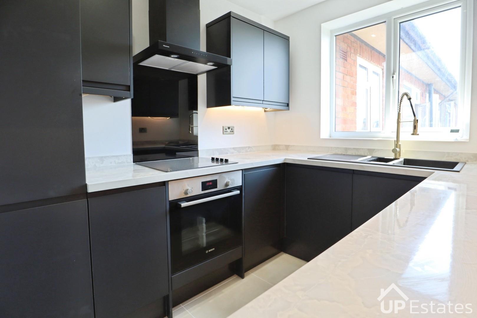 Flat Sunbury Road in Coventry