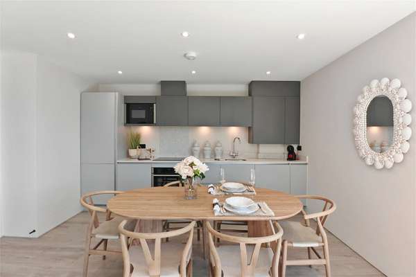 Flat Seabrook Road in Folkestone and Hythe District