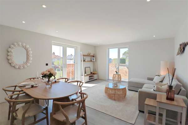 Flat Seabrook Road in Folkestone and Hythe District