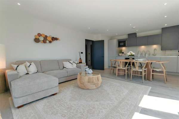 Flat Seabrook Road in Folkestone and Hythe District