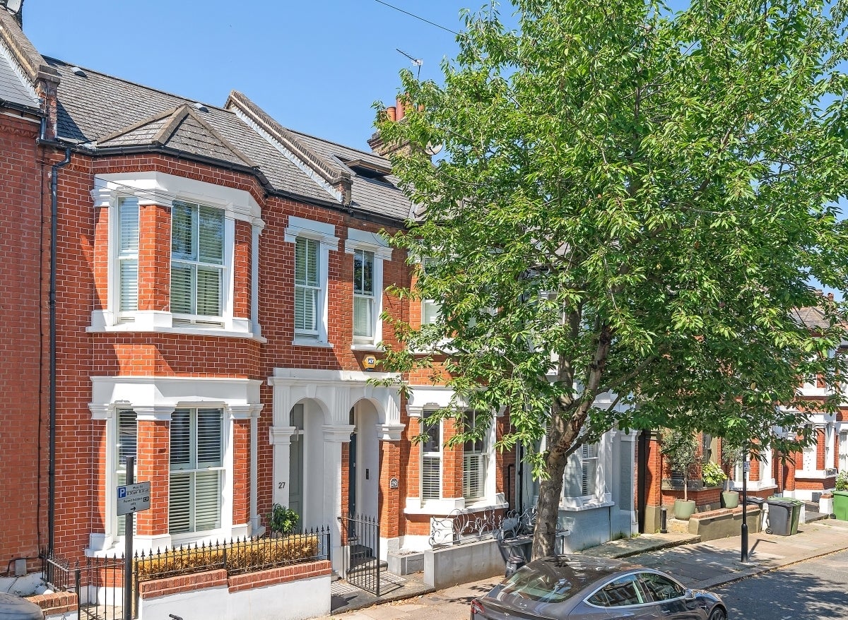 House Netherford Road in Greater London