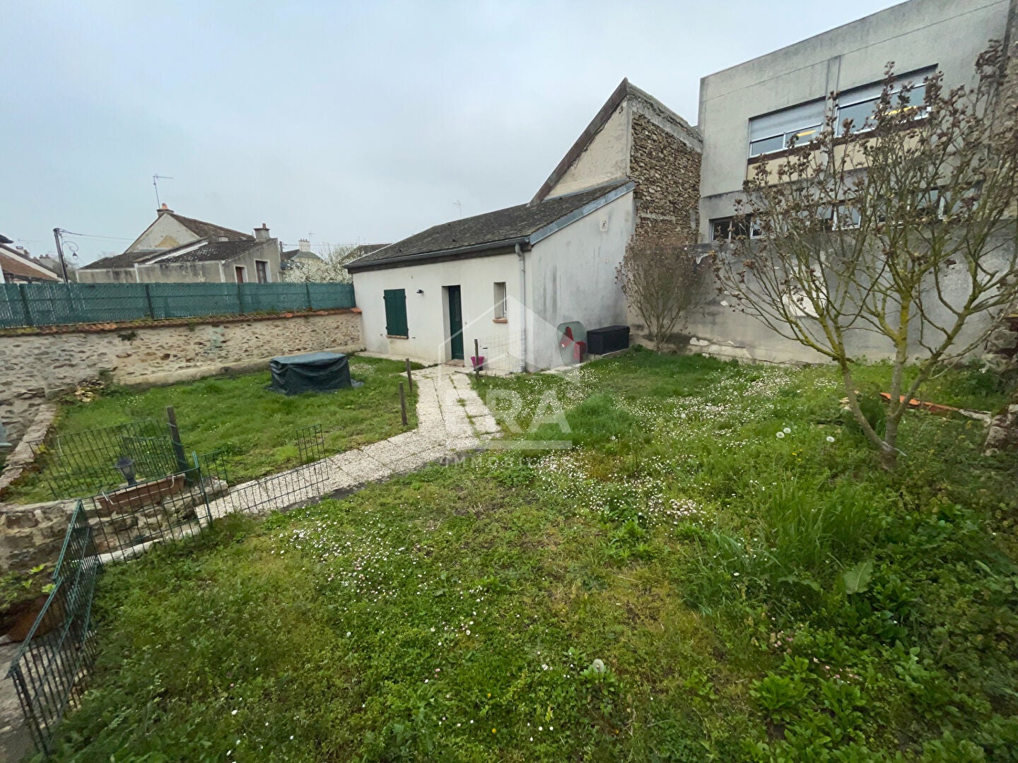 Appartement Rue Jude de Cresne à Ozouer-le-Voulgis