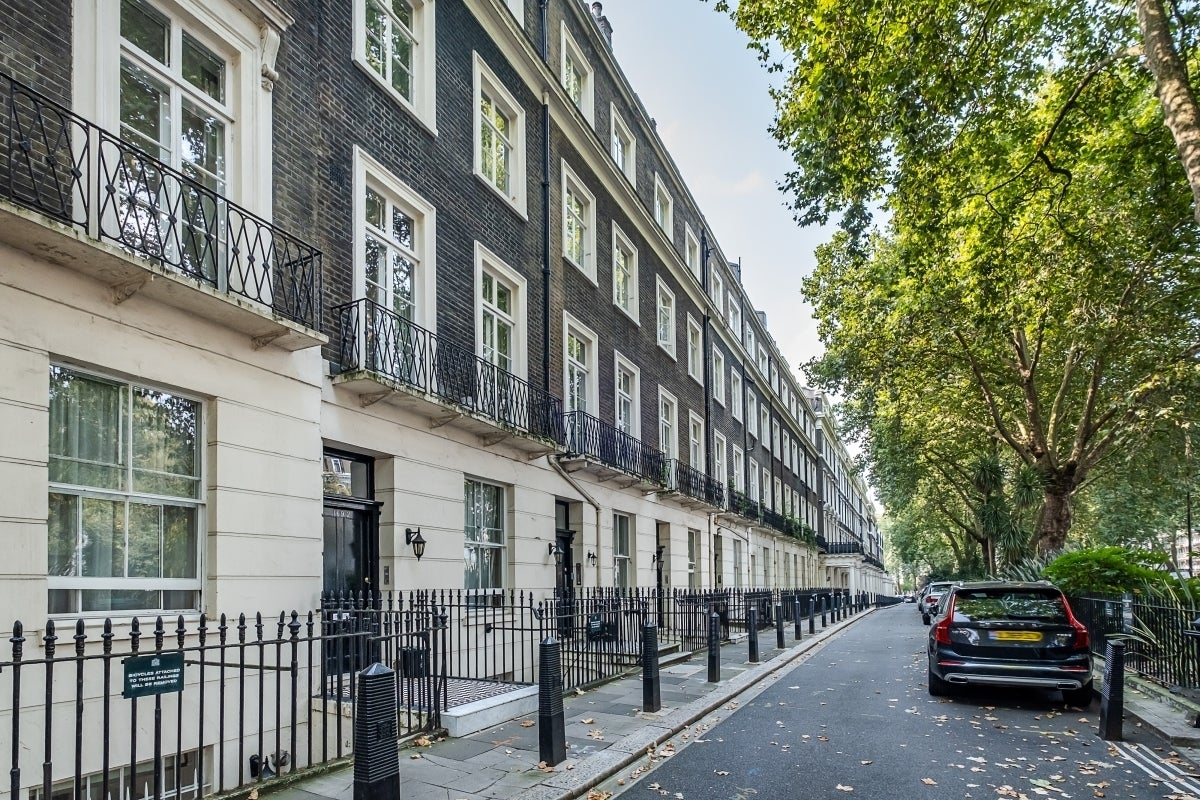Flat Sussex Gardens in City of Westminster