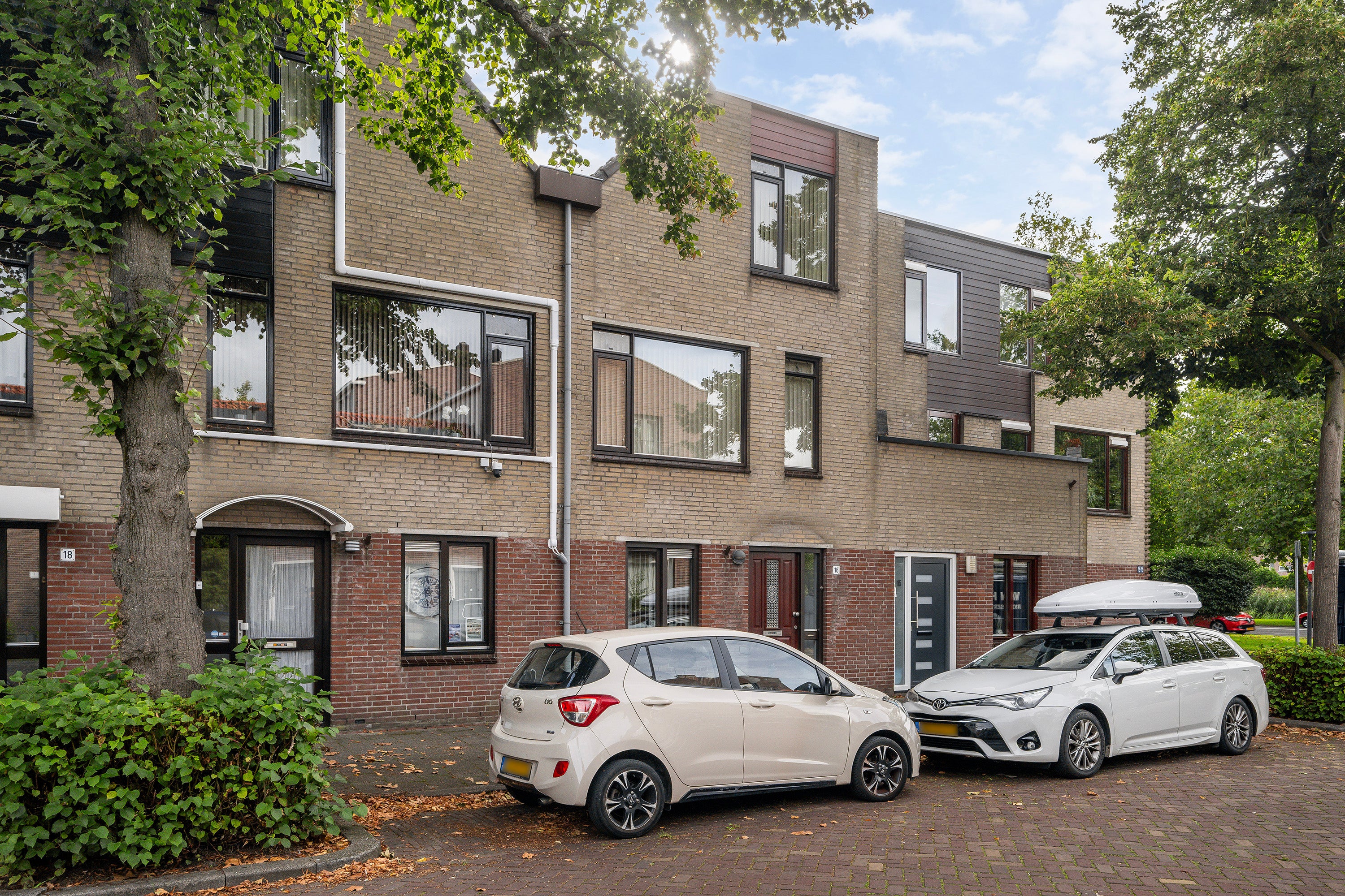 Huis Dr. H. Bavinckplaats 16 in Vlaardingen