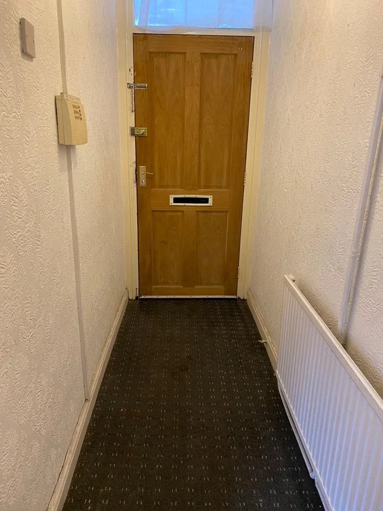 Room Abbey Hey Lane in Manchester