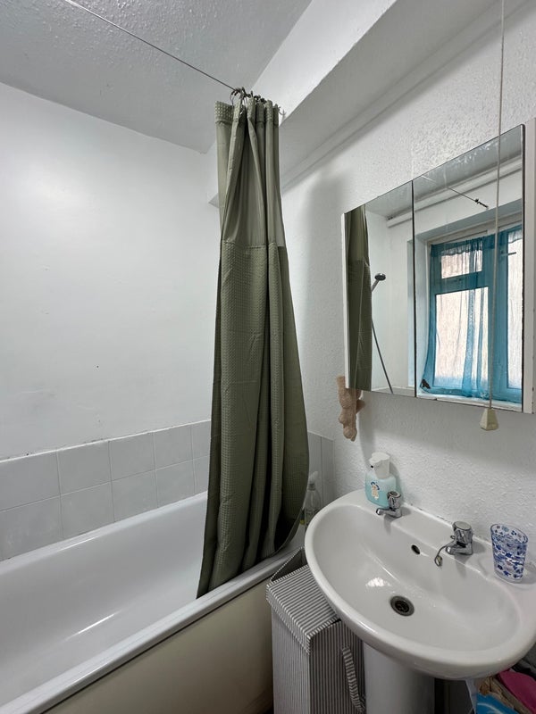 Flat Jamaica Road in Greater London