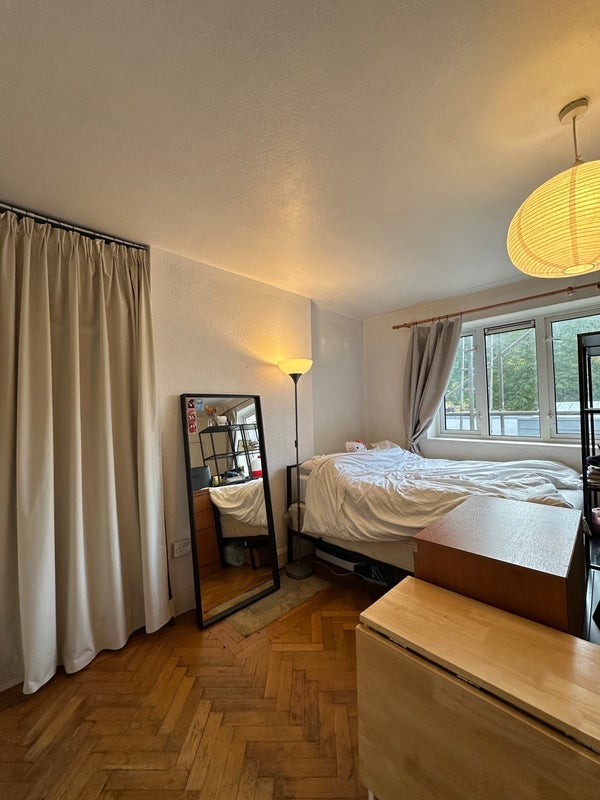 Flat Jamaica Road in Greater London
