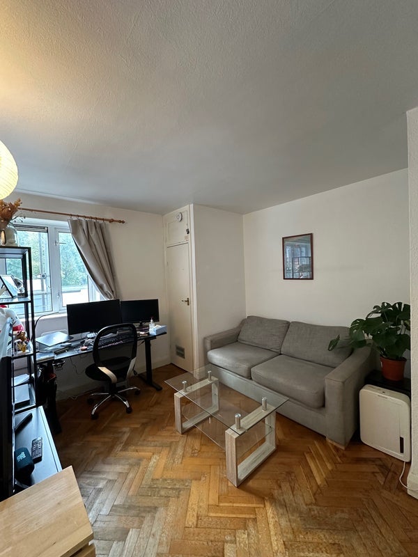 Flat Jamaica Road in Greater London