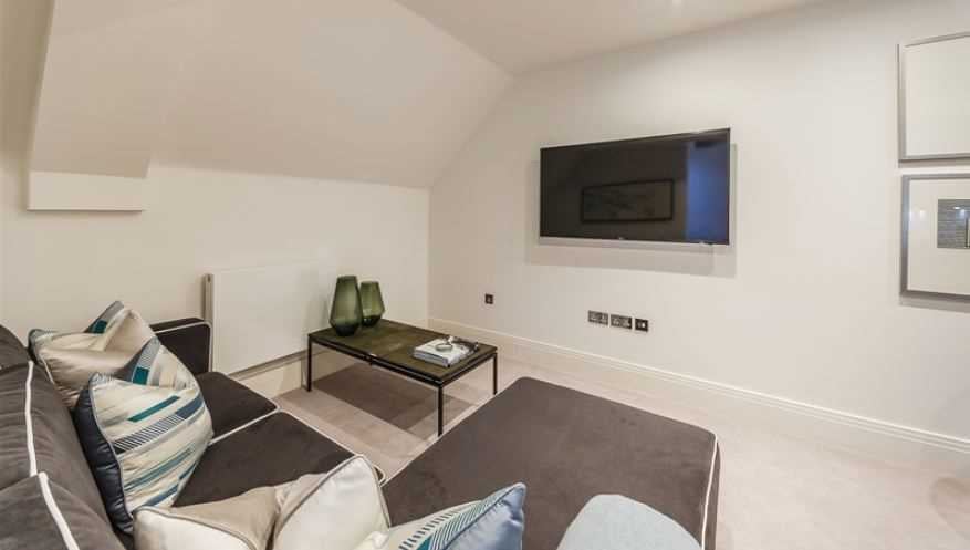Flat Rainville Road in Greater London
