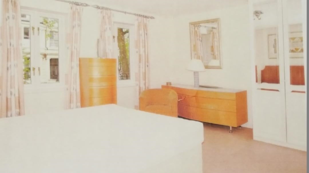 Flat Russell Road in Greater London