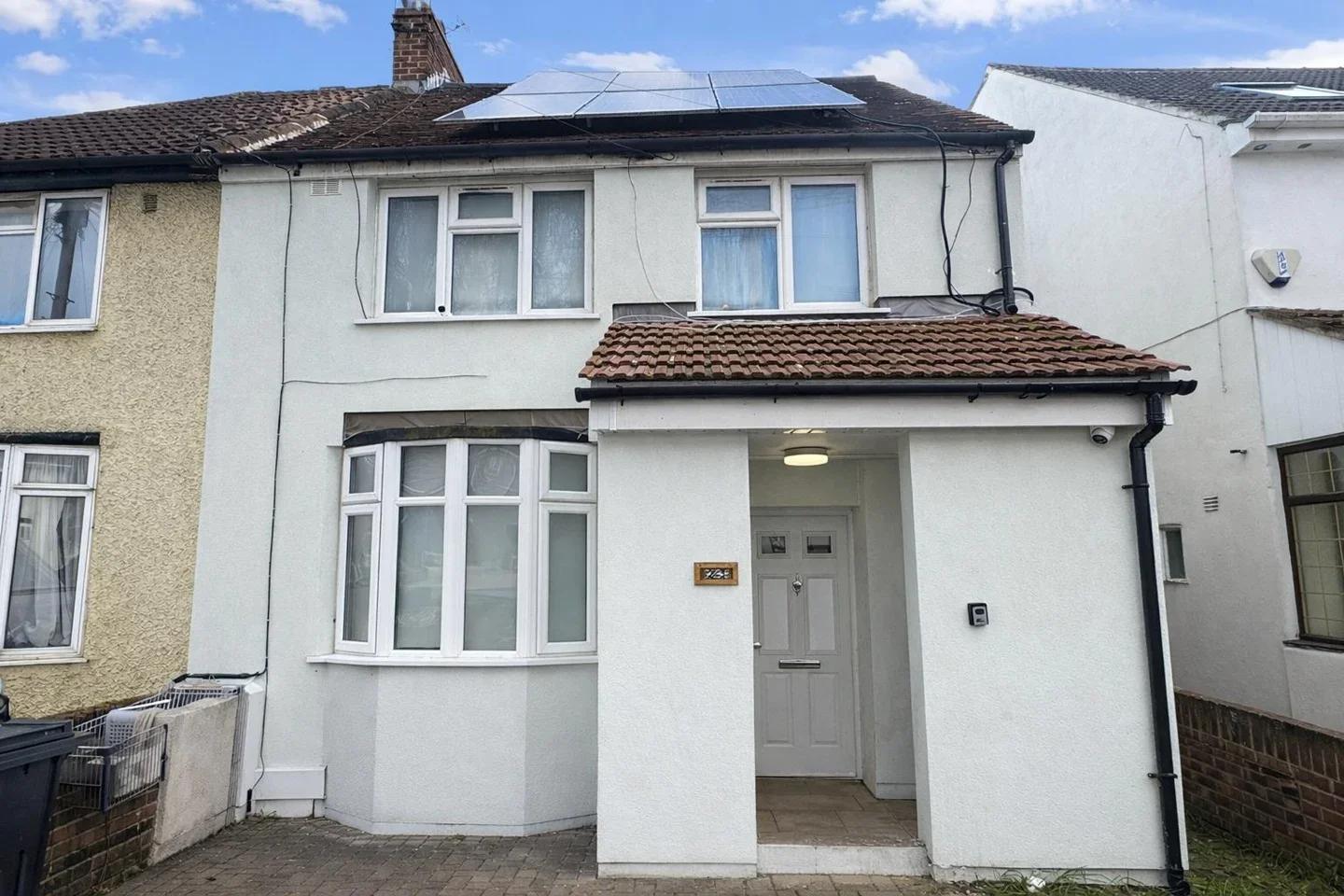 Flat Stuart Crescent in Greater London