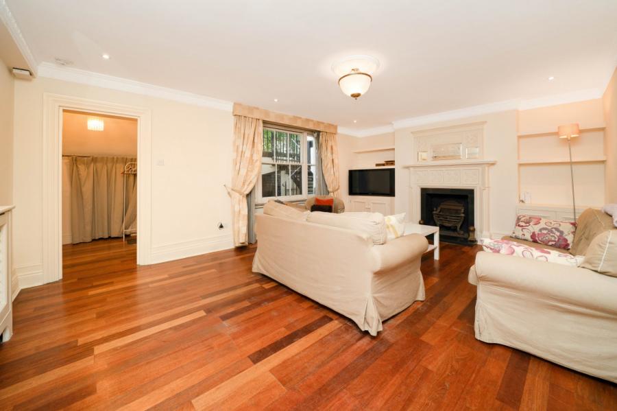 Flat Kensington Gardens Square in City of Westminster