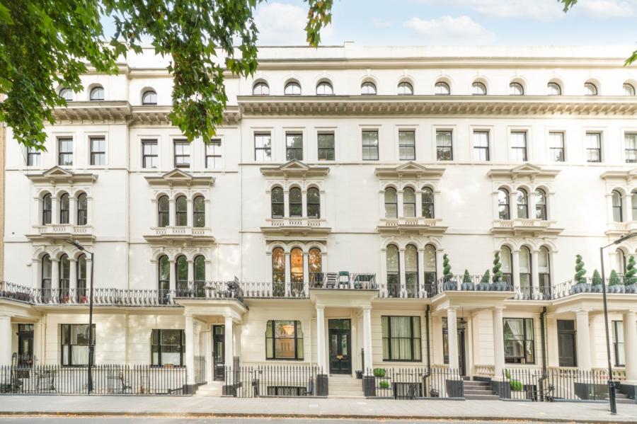 Flat Kensington Gardens Square in City of Westminster