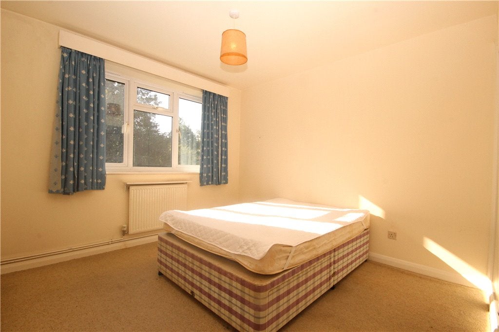 Flat West Road in Guildford