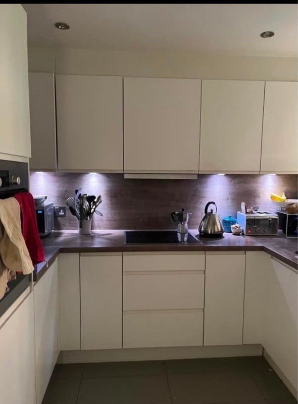 Room Meredith Mews in Greater London