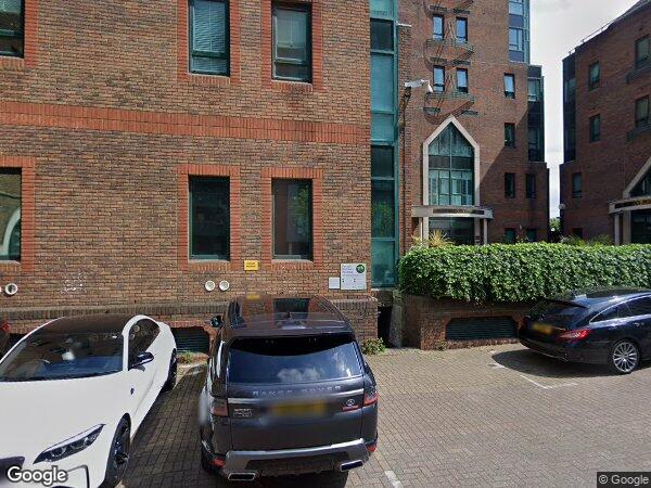 Flat Lanark Square in Greater London