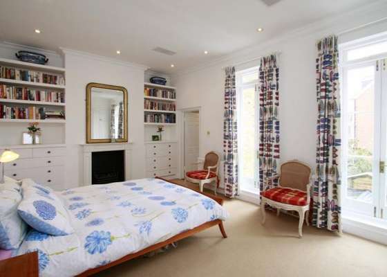 House Hurlingham Road in Greater London