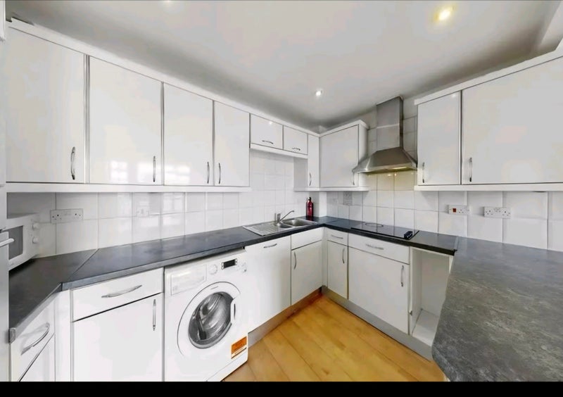 Room Langbourne Place in Greater London