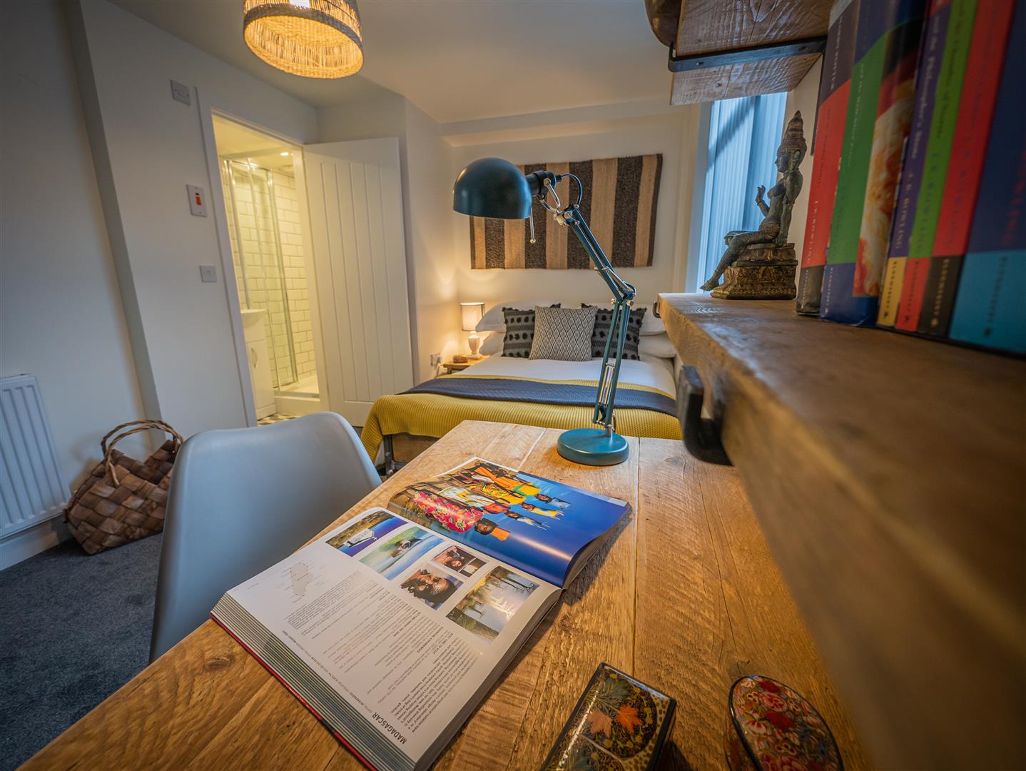 Room Cornwall Road in Coventry