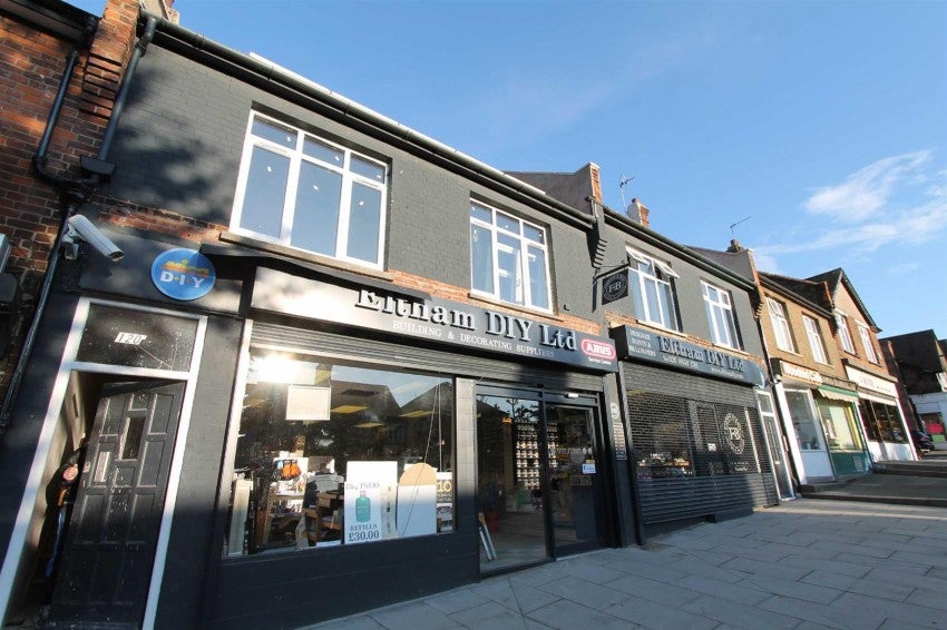 Flat Westmount Road in Greater London