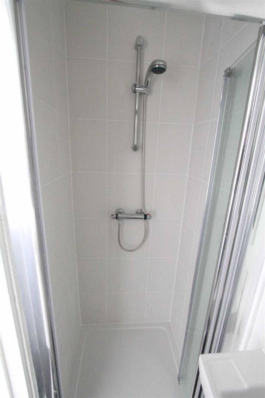 Flat Westmount Road in Greater London