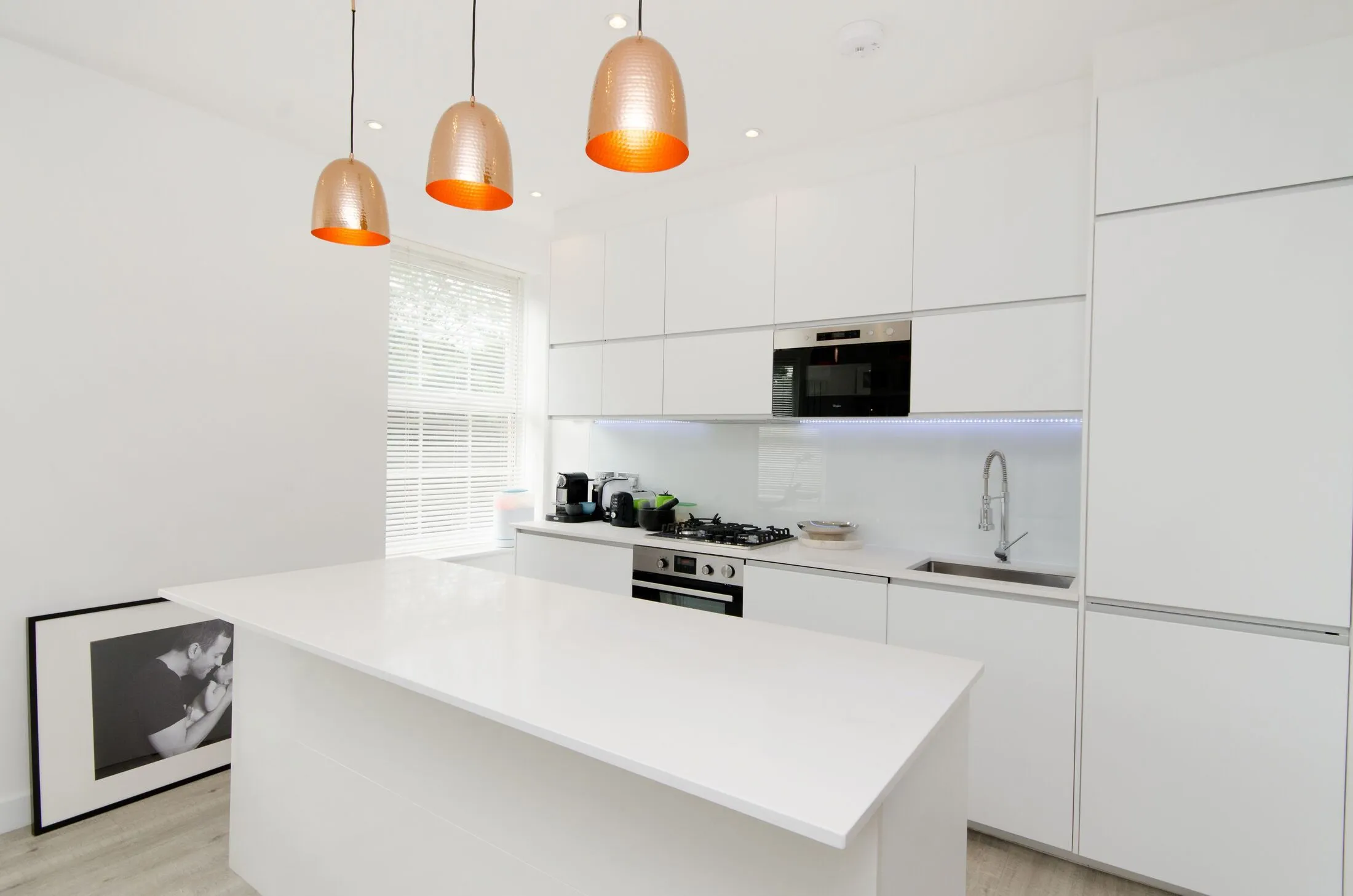 Flat Hendon Way in Greater London