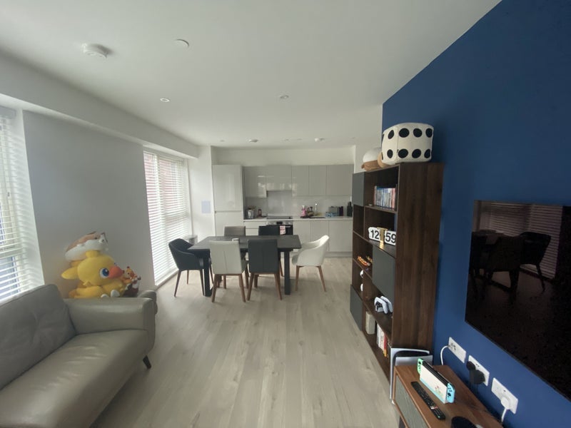 Room Heartwell Avenue in Greater London