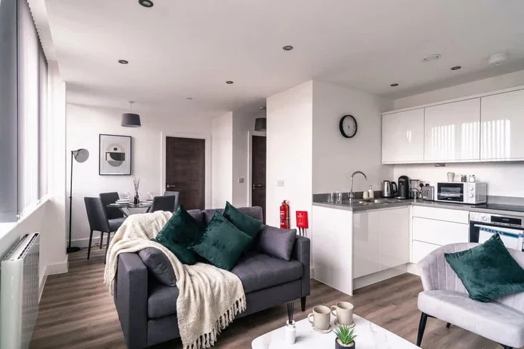 Flat Talbot Road in Trafford