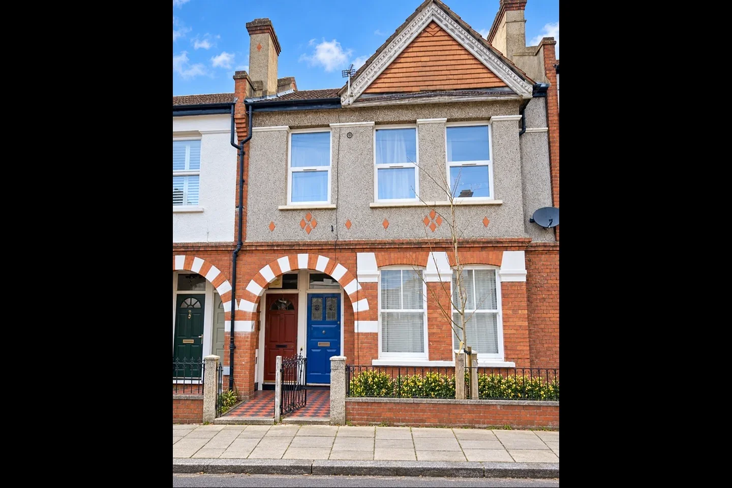 Flat Salterford Road in Greater London
