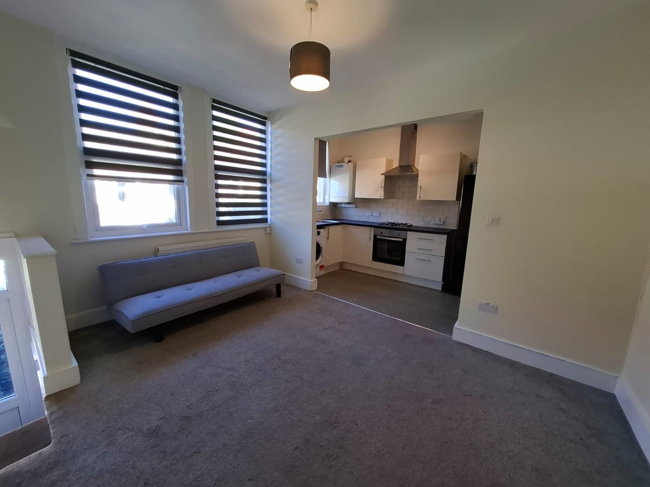 Flat Salterford Road in Greater London