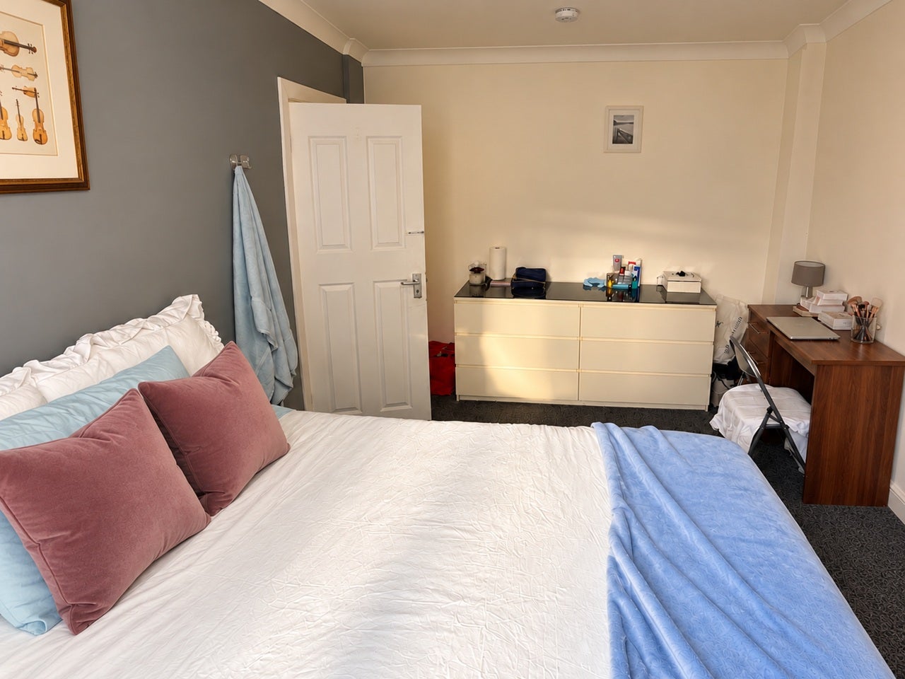 Room Park West Place in City of Westminster