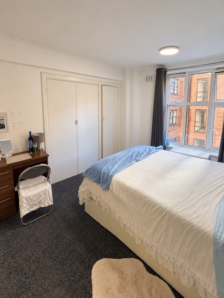 Room Park West Place in City of Westminster