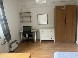 Room Lindley Street in Greater London