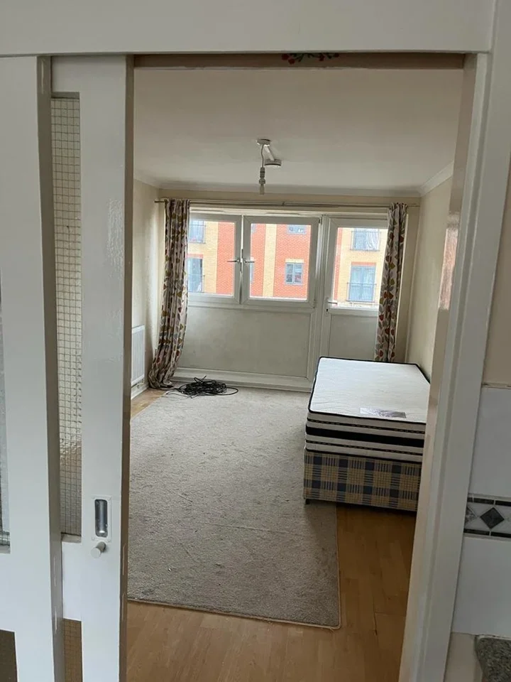 Flat Barking Road in Greater London