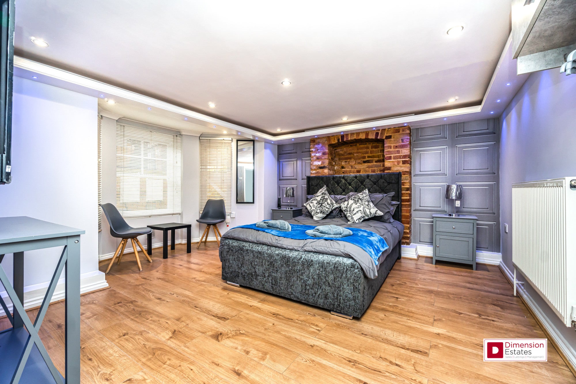 Flat Mildenhall Road in Greater London