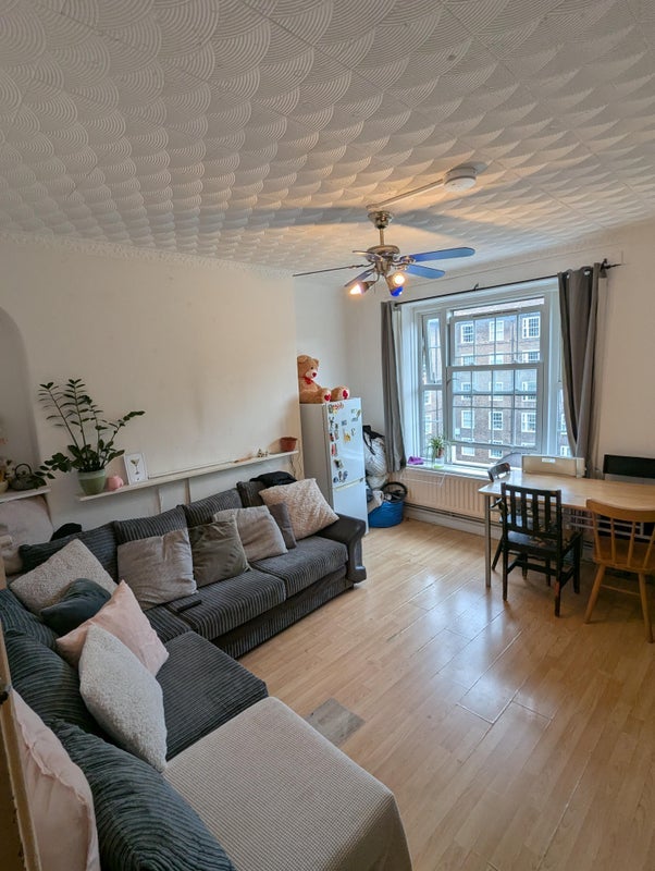 Room Falmouth Road in Greater London