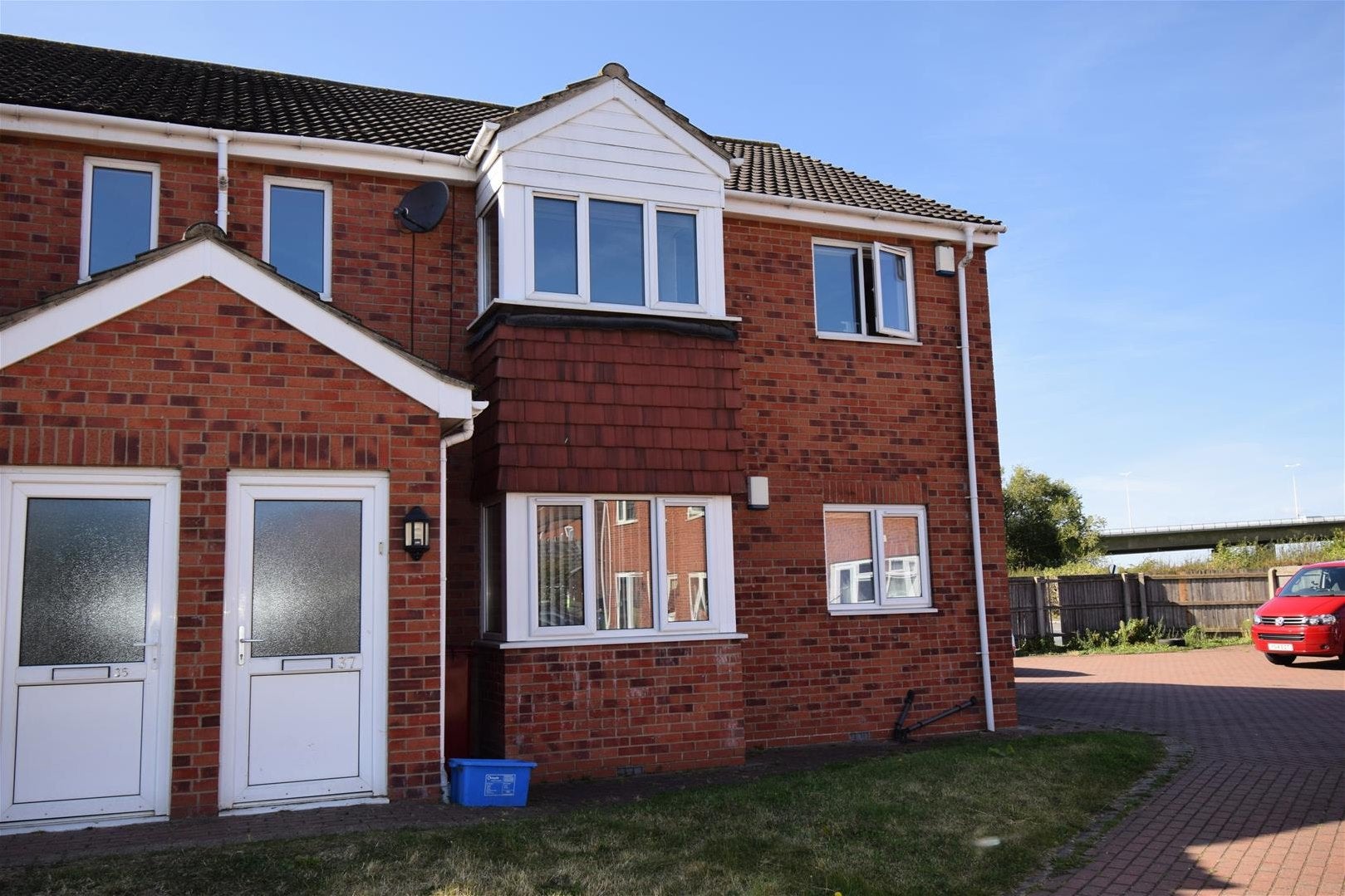 Flat Far Ings Road in Barton-upon-Humber