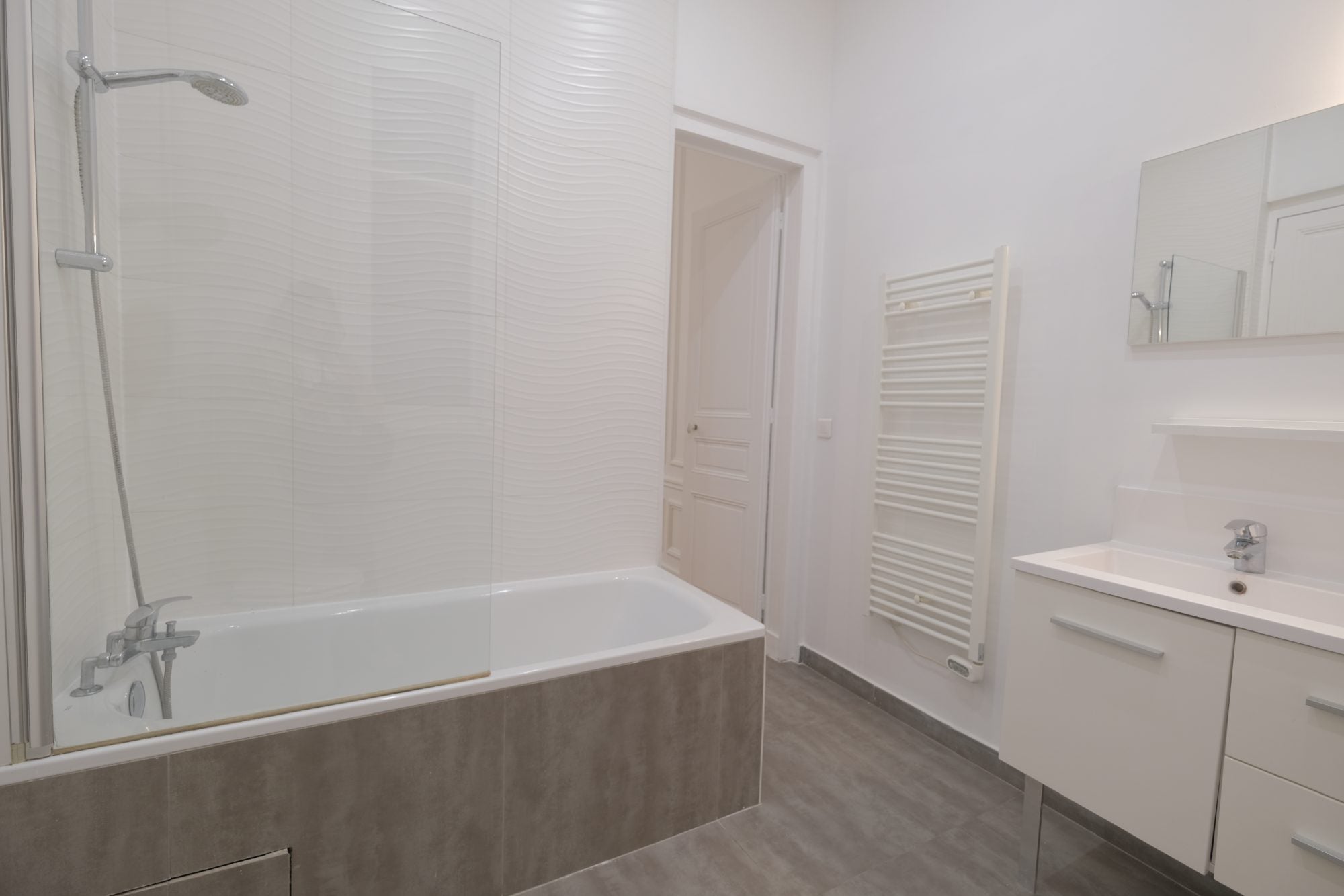 Flat Rue Robert Esnault-Pelterie in Paris