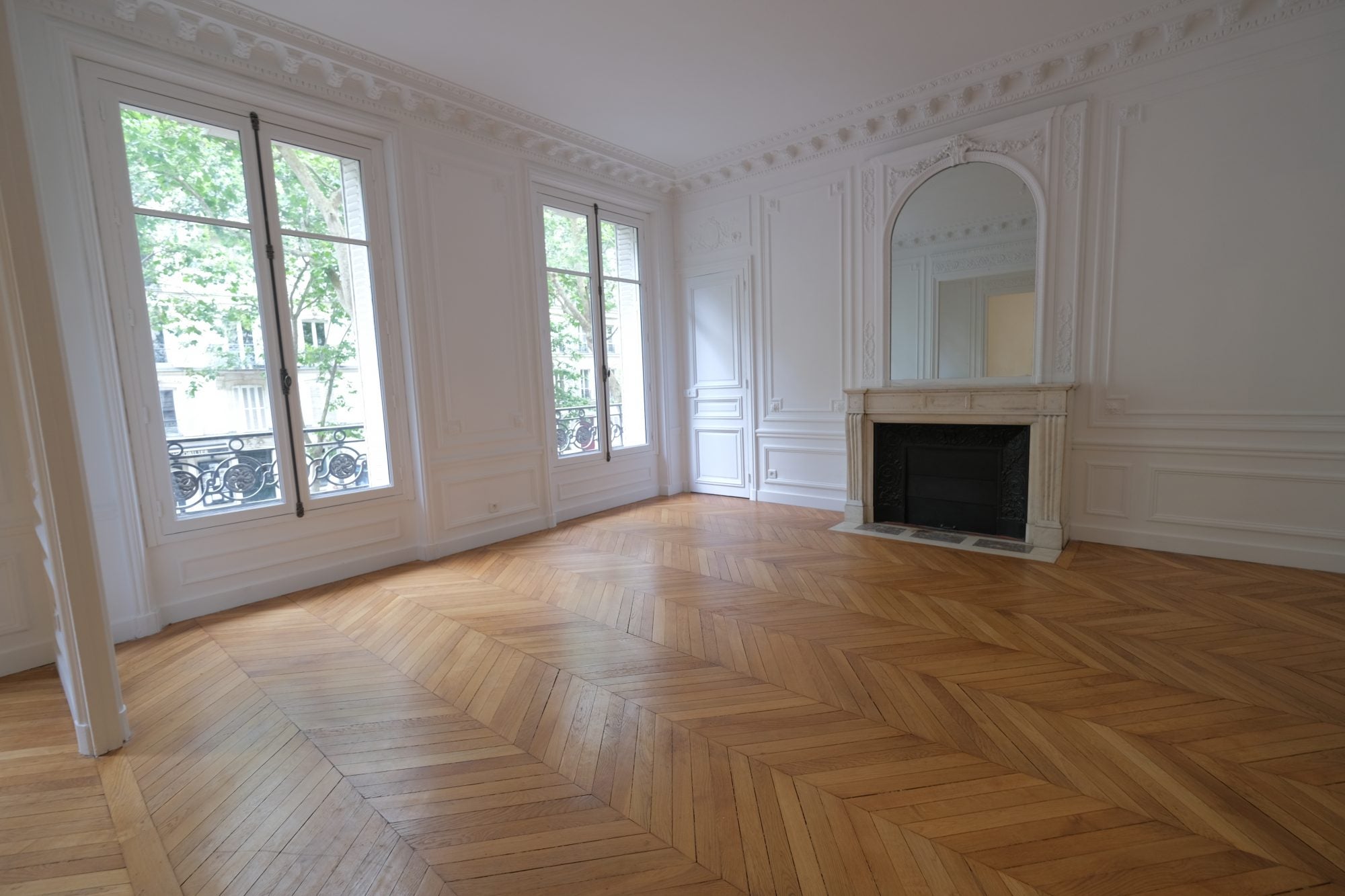 Appartement Esplanade d'Arménie à Paris