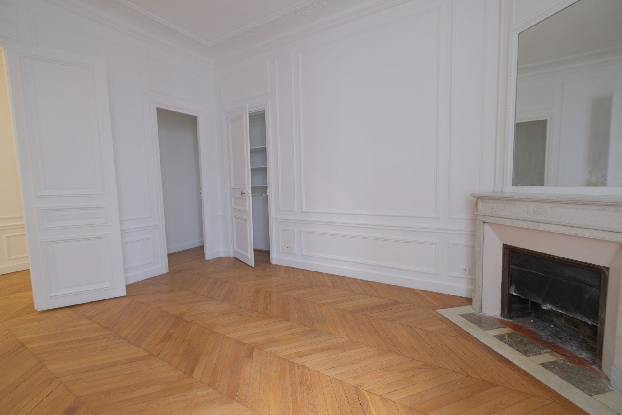 Flat Rue Germaine de Staël in Paris