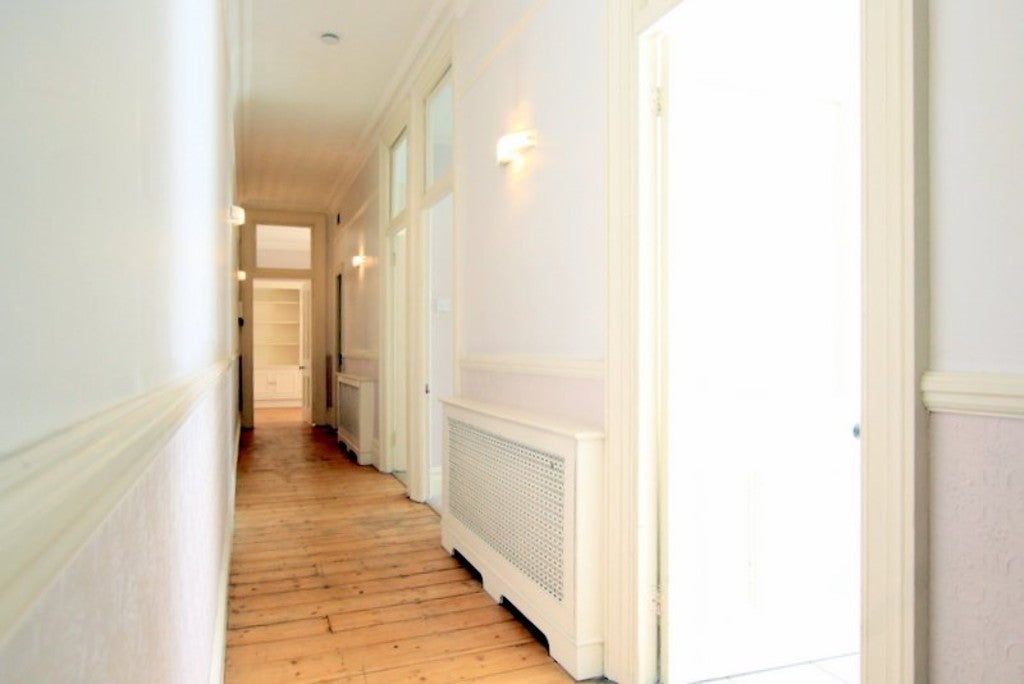 Flat Lower Richmond Road in Greater London