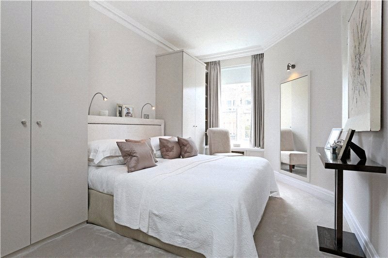Flat Brompton Road in Greater London