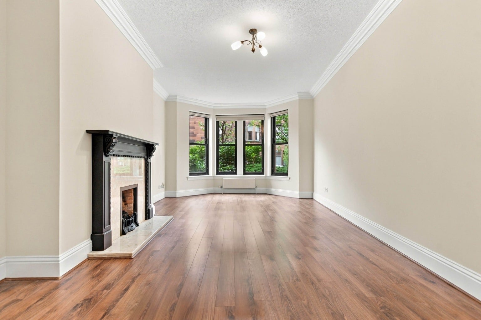 Flat Novar Drive in Glasgow
