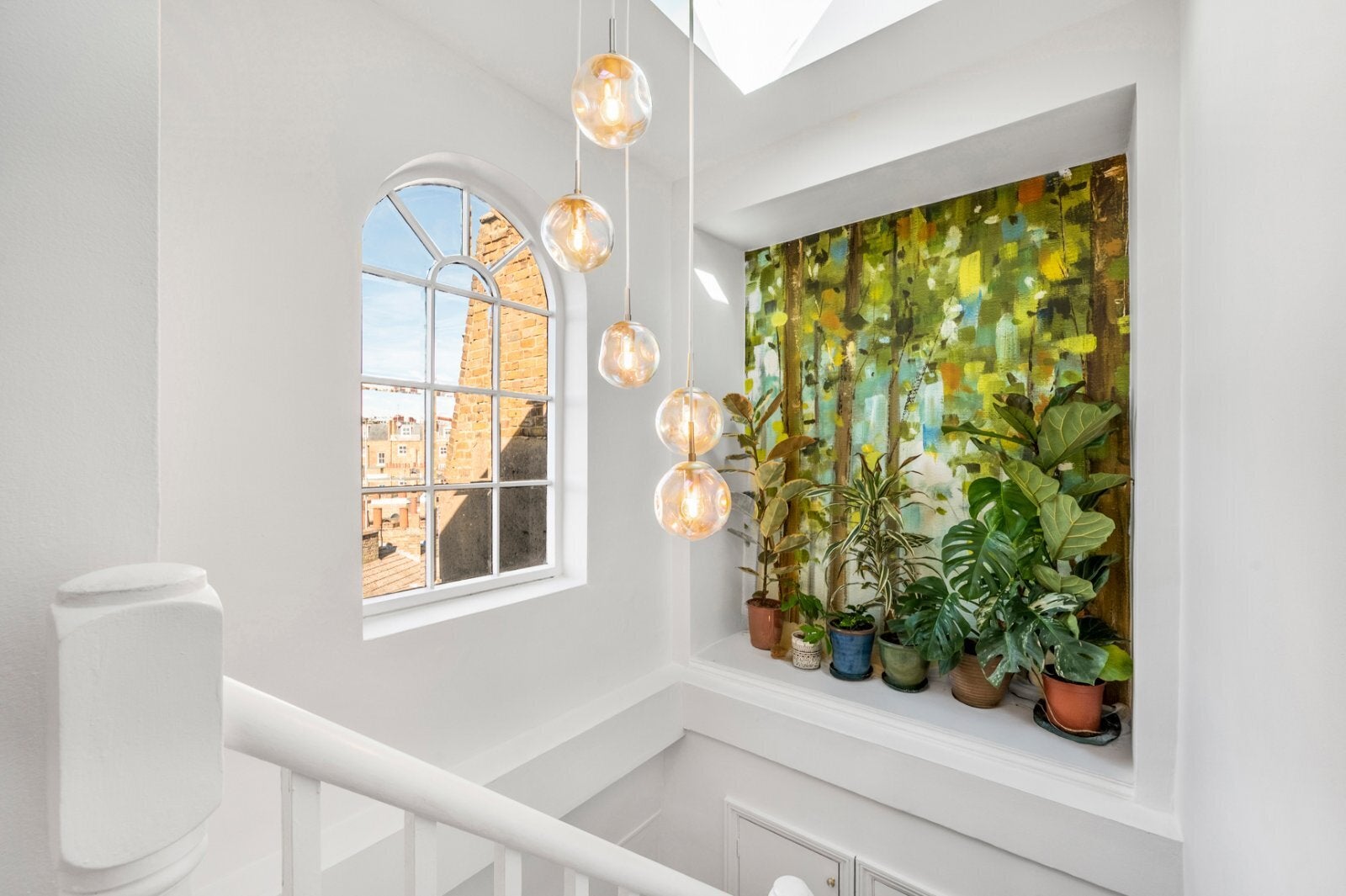 Flat Moreton Street in City of Westminster